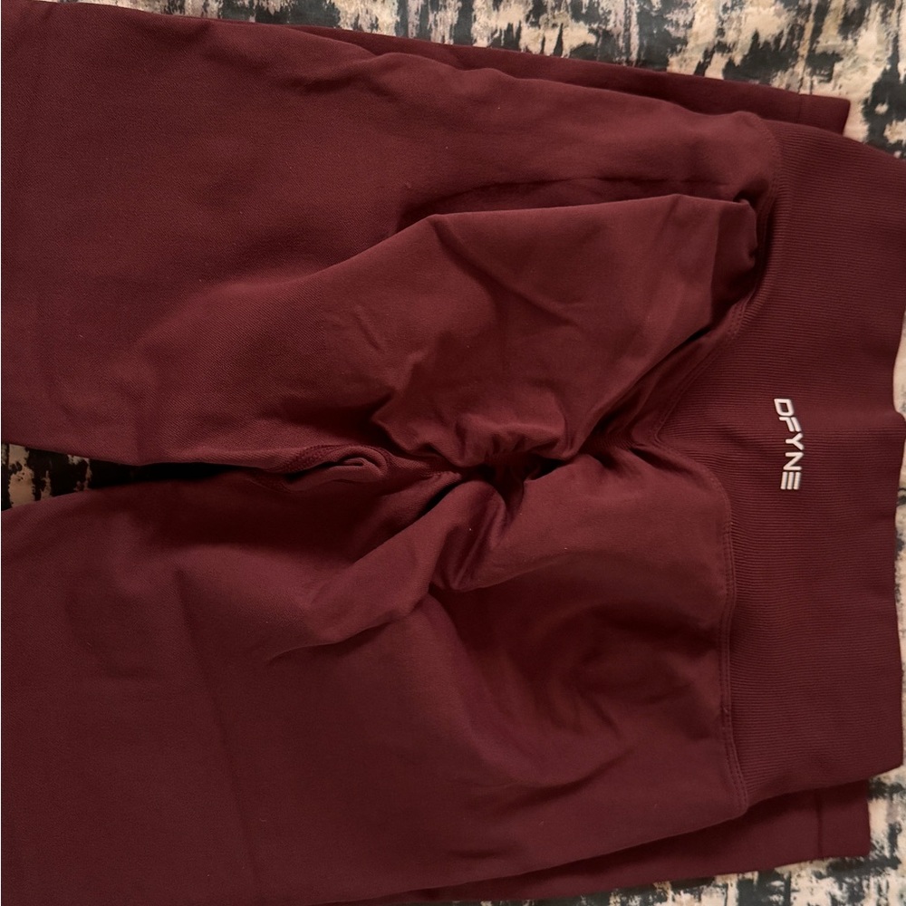 DFYNE Burgundy Leggings
